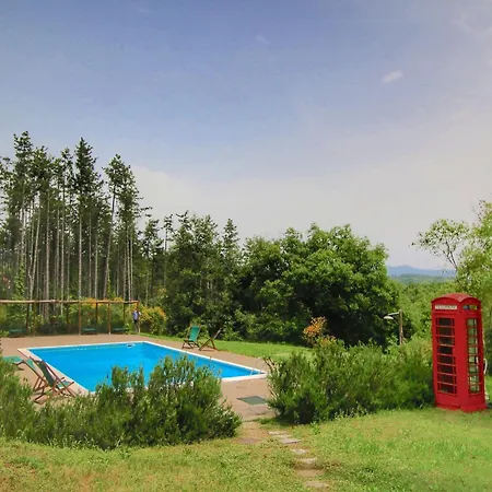 Detached With Swimming Pool, Cleaning Included 펜션