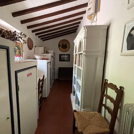 Detached With Swimming Pool, Cleaning Included 펜션 앙기아리
